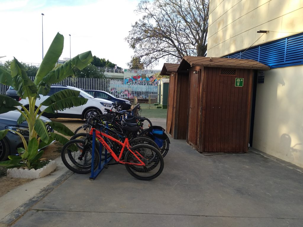 Parking de Bicis y Servicios