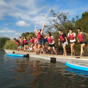Niños celebrando cumpleaños